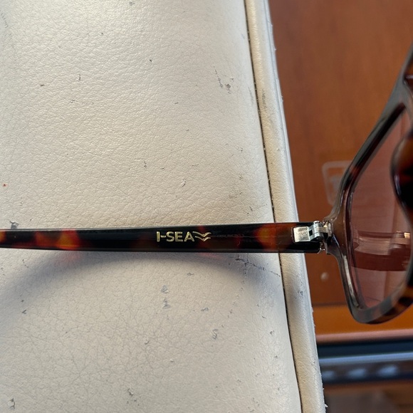 Tortoise Shell Sunglasses - Picture 5 of 8